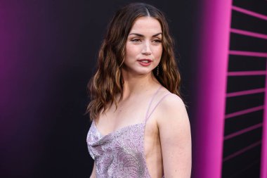 Özel yapım Louis Vuitton elbisesi giyen Kübalı aktris Ana de Armas, 3 Haziran 2025 'te Hollywood' daki TCL Çin Tiyatrosu IMAX 'te düzenlenen Lionsgate' in 