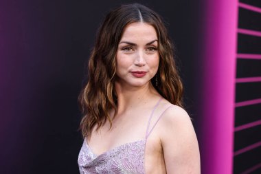 Özel yapım Louis Vuitton elbisesi giyen Kübalı aktris Ana de Armas, 3 Haziran 2025 'te Hollywood' daki TCL Çin Tiyatrosu IMAX 'te düzenlenen Lionsgate' in 