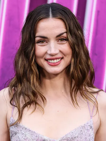 Özel yapım Louis Vuitton elbisesi giyen Kübalı aktris Ana de Armas, 3 Haziran 2025 'te Hollywood' daki TCL Çin Tiyatrosu IMAX 'te düzenlenen Lionsgate' in 