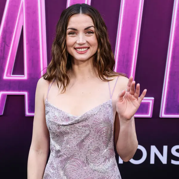Özel yapım Louis Vuitton elbisesi giyen Kübalı aktris Ana de Armas, 3 Haziran 2025 'te Hollywood' daki TCL Çin Tiyatrosu IMAX 'te düzenlenen Lionsgate' in 
