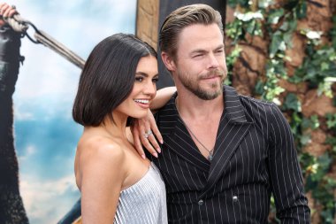 Hayley Erbert ve kocası Derek Hough, 7 Haziran 2025 'te Miracle Mile, LA' deki David Geffen Tiyatrosu 'nda gerçekleştirilen Evrensel Resimler ve Rüya Çalışmaları Animasyonunun Los Angeles galasına geldiler.