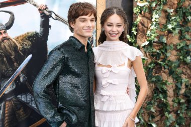 Mason Thames ve Nico Parker, Los Angeles Universal Pictures and DreamWorks Animasyon 'un 7 Haziran 2025' te AMMP 'deki David Geffen Tiyatrosu' nda gerçekleştirilen 