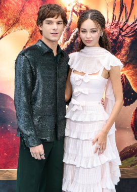 Mason Thames ve Nico Parker, Los Angeles Universal Pictures and DreamWorks Animasyon 'un 7 Haziran 2025' te AMMP 'deki David Geffen Tiyatrosu' nda gerçekleştirilen 