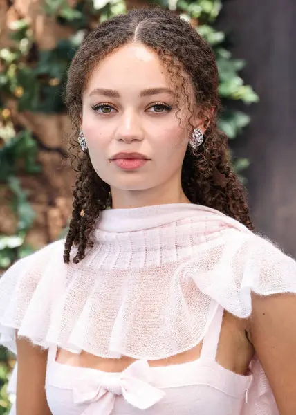 İngiliz aktris Nico Parker, 7 Haziran 2025 'te ABD' nin Los Angeles eyaletindeki Miracle Mile, Los Angeles, Kaliforniya, ABD 'de bulunan David Geffen Tiyatrosu' nda gerçekleştirilen Evrensel Resimler ve Rüya Çalışmaları Animasyonu 'nun Los Angeles prömiyerine geldi..