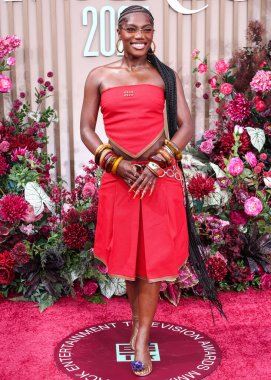 Miu Miu 'yu giyen Doechii, 9 Haziran 2025 tarihinde Los Angeles, Kaliforniya' da Peacock Tiyatrosu 'nda düzenlenen BET Ödülleri' ne (25.. 