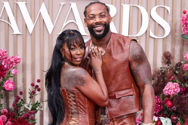 LOS ANGELES, CALIFORNIA, ABD - Haziran 09: Amerikalı rapçi ve aktris Kash Doll (Arkeisha Antoinette Knight) ve Amerikalı profesyonel futbolcu Za 'Darius Smith BET Ödülleri 2025' e geldiler (25.)