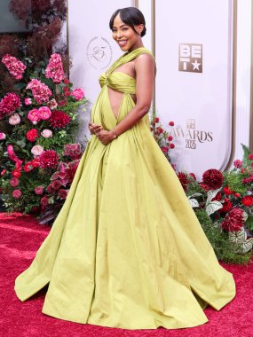 KJ Smith, Los Angeles, Kaliforniya 'daki Peacock Tiyatrosu' nda düzenlenen BET Ödülleri 'ne (25.