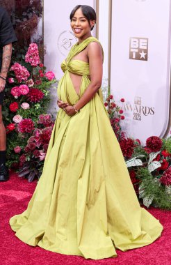 KJ Smith, Los Angeles, Kaliforniya 'daki Peacock Tiyatrosu' nda düzenlenen BET Ödülleri 'ne (25.