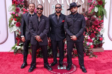 OS ANGELES, CALIFORNIA, ABD - Haziran 09: Lil 'Fizz (Dreux Pierre Frdric), Omarion (Omari Ishmael Grandberry), J-Boog (Jerry Fealofani Afemata) ve Raz-B (De' Mario Monte Thornton) Amerikan erkek grubu B2K BET Ödülleri 2025 'e geldiler.