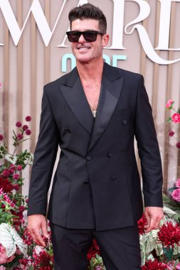 Robin Thicke, 9 Haziran 2025 'te Los Angeles, Kaliforniya' da Peacock Tiyatrosu 'nda düzenlenen BET Ödülleri' ne (25..         