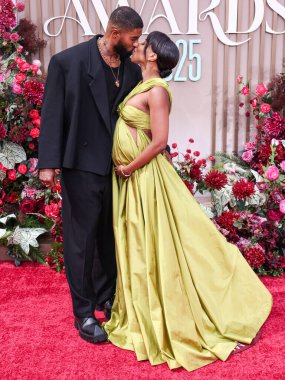 Skyh Black ve KJ Smith, 9 Haziran 2025 'te Los Angeles, Kaliforniya' da Peacock Tiyatrosu 'nda düzenlenen BET Ödülleri' ne (25..    