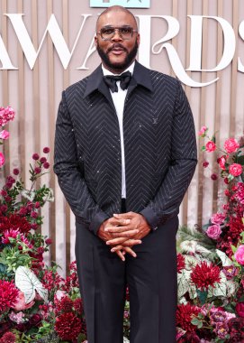 Louis Vuitton 'u giyen Tyler Perry, 9 Haziran 2025' te Los Angeles, Kaliforniya 'da Peacock Tiyatrosu' nda düzenlenen BET Ödülleri 'ne (25.. 