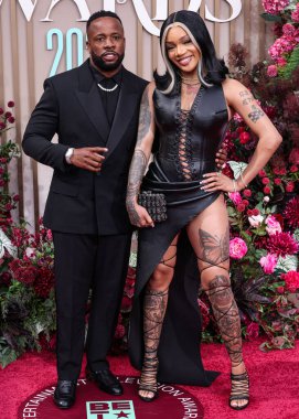 Yo Gotti ve GloRilla, 9 Haziran 2025 'te Los Angeles, Kaliforniya' da Peacock Tiyatrosu 'nda düzenlenen BET Ödülleri' ne (25.. 