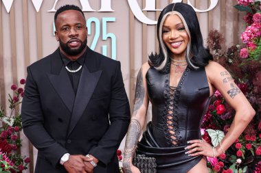 Yo Gotti ve GloRilla, 9 Haziran 2025 'te Los Angeles, Kaliforniya' da Peacock Tiyatrosu 'nda düzenlenen BET Ödülleri' ne (25.. 