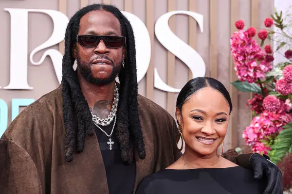 2 Chainz ve eşi Kesha Ward, 9 Haziran 2025 tarihinde Los Angeles, Kaliforniya 'da Peacock Tiyatrosu' nda düzenlenen BET Ödülleri 'ne (25..