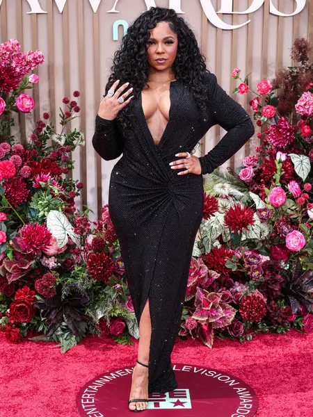 Ashanti, 9 Haziran 2025 tarihinde Los Angeles, Kaliforniya 'da Peacock Theater' da düzenlenen BET Ödülleri 'ne (25.