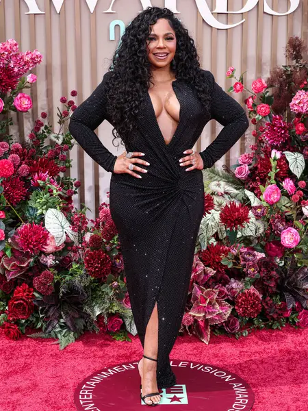 Ashanti, 9 Haziran 2025 tarihinde Los Angeles, Kaliforniya 'da Peacock Theater' da düzenlenen BET Ödülleri 'ne (25.