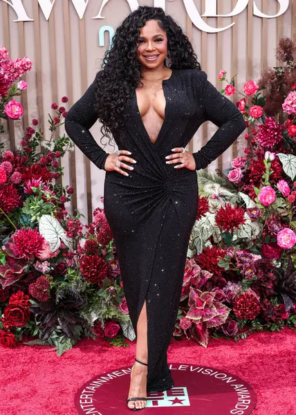 Ashanti, 9 Haziran 2025 tarihinde Los Angeles, Kaliforniya 'da Peacock Theater' da düzenlenen BET Ödülleri 'ne (25.