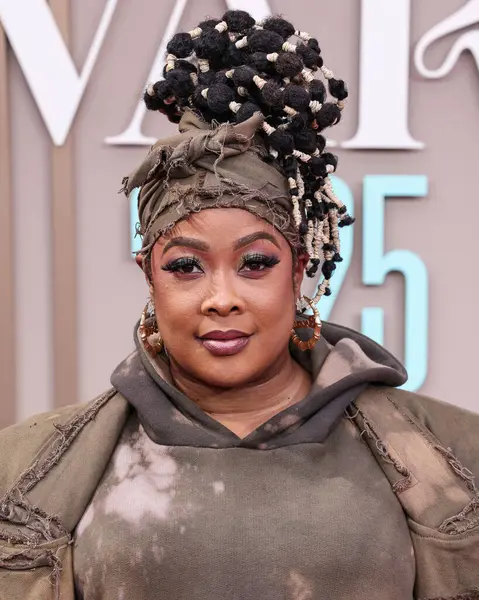 Da Brat, 9 Haziran 2025 tarihinde Los Angeles, Kaliforniya 'da Peacock Theater' da düzenlenen BET Ödülleri 'ne (25.. 