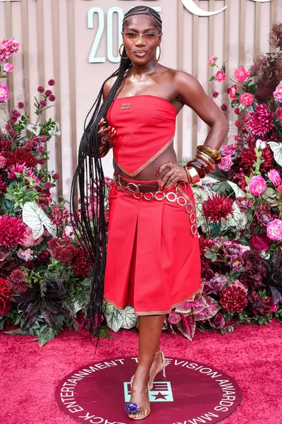 Miu Miu 'yu giyen Doechii, 9 Haziran 2025 tarihinde Los Angeles, Kaliforniya' da Peacock Tiyatrosu 'nda düzenlenen BET Ödülleri' ne (25.. 