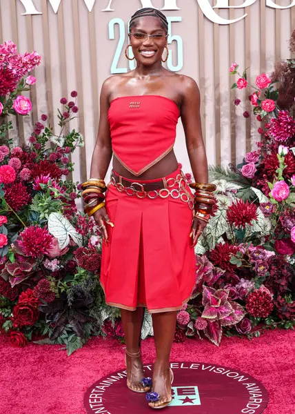 Miu Miu 'yu giyen Doechii, 9 Haziran 2025 tarihinde Los Angeles, Kaliforniya' da Peacock Tiyatrosu 'nda düzenlenen BET Ödülleri' ne (25.. 