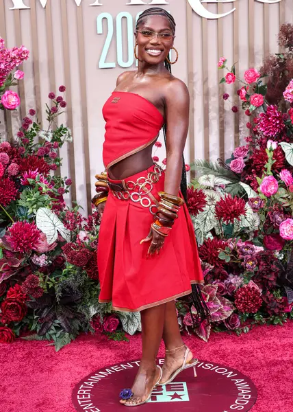 Miu Miu 'yu giyen Doechii, 9 Haziran 2025 tarihinde Los Angeles, Kaliforniya' da Peacock Tiyatrosu 'nda düzenlenen BET Ödülleri' ne (25.. 