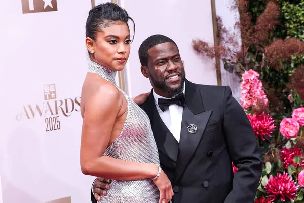 Eniko Parrish Hart ve kocası Kevin Hart, 9 Haziran 2025 'te Los Angeles, Kaliforniya' da Peacock Tiyatrosu 'nda düzenlenen BET Ödülleri' ne (25.. 