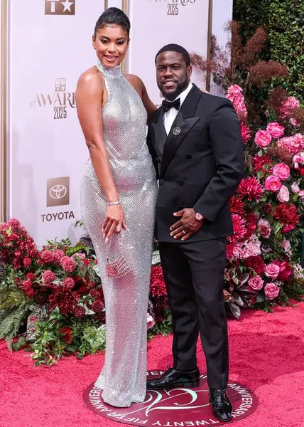 Eniko Parrish Hart ve kocası Kevin Hart, 9 Haziran 2025 'te Los Angeles, Kaliforniya' da Peacock Tiyatrosu 'nda düzenlenen BET Ödülleri' ne (25.. 