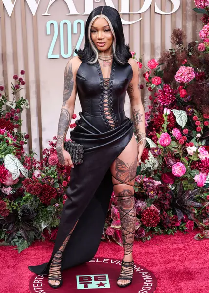 GloRilla, 9 Haziran 2025 'te Los Angeles, Kaliforniya' da Peacock Theater 'da düzenlenen BET Ödülleri' ne (25.. 