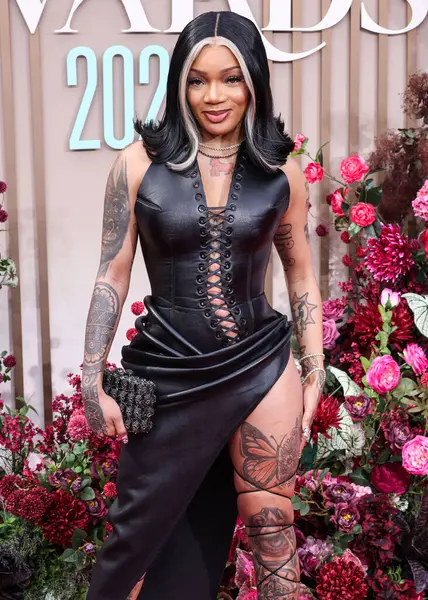 GloRilla, 9 Haziran 2025 'te Los Angeles, Kaliforniya' da Peacock Theater 'da düzenlenen BET Ödülleri' ne (25.. 