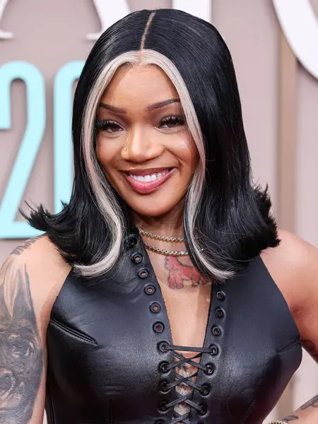 GloRilla, 9 Haziran 2025 'te Los Angeles, Kaliforniya' da Peacock Theater 'da düzenlenen BET Ödülleri' ne (25.. 