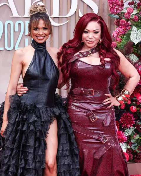 Jennifer Freeman ve Tisha Campbell, 9 Haziran 2025 'te Los Angeles, Kaliforniya' da Peacock Tiyatrosu 'nda düzenlenen BET Ödülleri' ne (25..