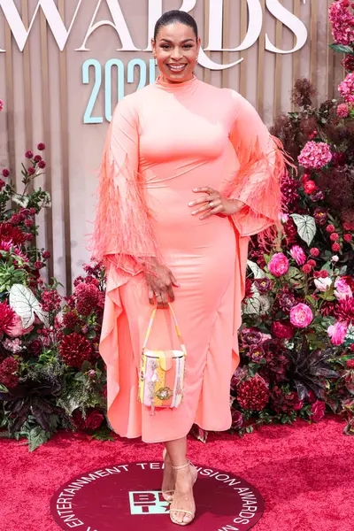 Jordin Sparks, Los Angeles, Kaliforniya 'daki Peacock Tiyatrosu' nda düzenlenen BET Ödülleri 'ne (25.