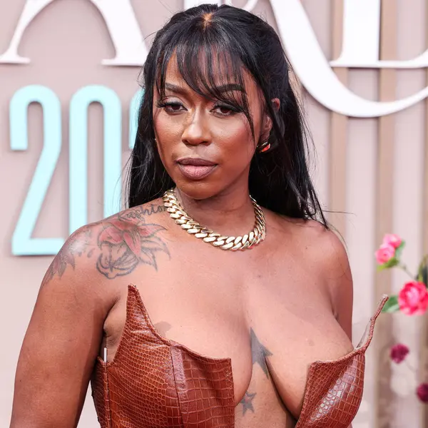 Kash bebek, 9 Haziran 2025 'te Los Angeles, Kaliforniya' da Peacock Tiyatrosu 'nda düzenlenen BET Ödülleri' ne (25.. 