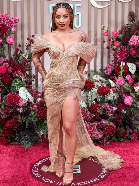 Kiana Lede, 9 Haziran 2025 'te Los Angeles, Kaliforniya' da Peacock Tiyatrosu 'nda düzenlenen BET Ödülleri' ne (25.. 