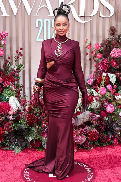 Michael Costello 'nun yanında Alexis Bittar çantası ve mücevherleri ile Los Angeles' taki Peacock Tiyatrosu 'nda düzenlenen BET Ödülleri 2025' e (25.. 