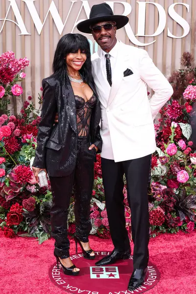 Shahidah Omar ve kocası J.B. Smoove, 9 Haziran 2025 tarihinde Los Angeles, Kaliforniya 'da Peacock Tiyatrosu' nda düzenlenen BET Ödülleri 'ne (25..    