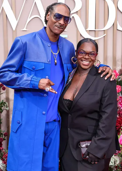 Snoop Dogg ve kızı Cori Broadus, 9 Haziran 2025 tarihinde Los Angeles, Kaliforniya 'da Peacock Tiyatrosu' nda düzenlenen BET Ödülleri 'ne (25..