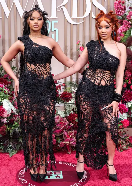 TXC 'den Tarryn Reid ve Clairise Hefke, 9 Haziran 2025' te Los Angeles, Kaliforniya 'da Peacock Tiyatrosu' nda düzenlenen BET Ödülleri 'ne (25..    