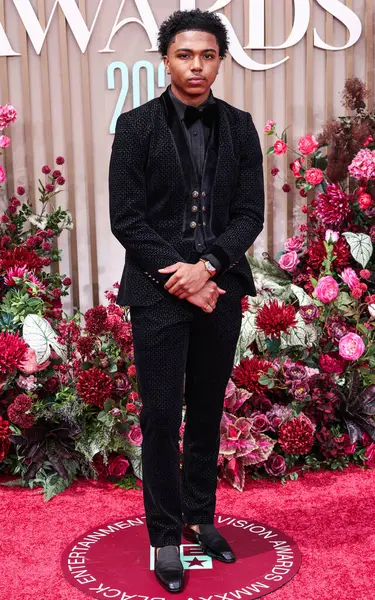 Thaddeus J. Mixon, 9 Haziran 2025 'te Los Angeles, Kaliforniya' da Peacock Tiyatrosu 'nda düzenlenen BET Ödülleri' ne (25.. 