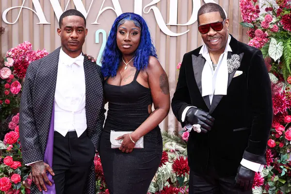 Trillian Wood-Smith, Connie Diiamond ve Busta Rhymes, 9 Haziran 2025 tarihinde Los Angeles, Kaliforniya, ABD 'de Peacock Tiyatrosu' nda düzenlenen BET Ödülleri 'ne (25.. 