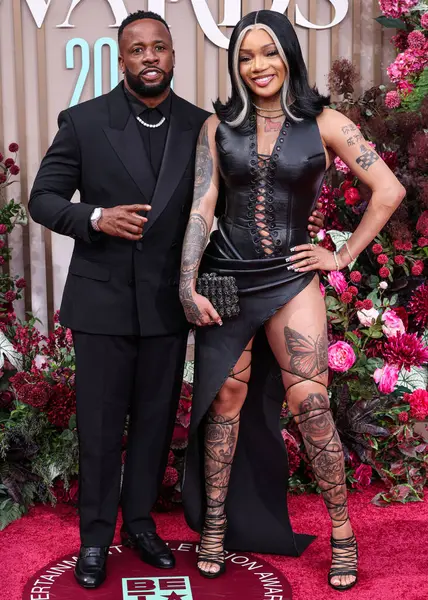 Yo Gotti ve GloRilla, 9 Haziran 2025 'te Los Angeles, Kaliforniya' da Peacock Tiyatrosu 'nda düzenlenen BET Ödülleri' ne (25.. 