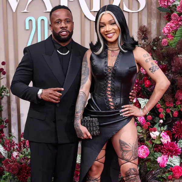 Yo Gotti ve GloRilla, 9 Haziran 2025 'te Los Angeles, Kaliforniya' da Peacock Tiyatrosu 'nda düzenlenen BET Ödülleri' ne (25.. 