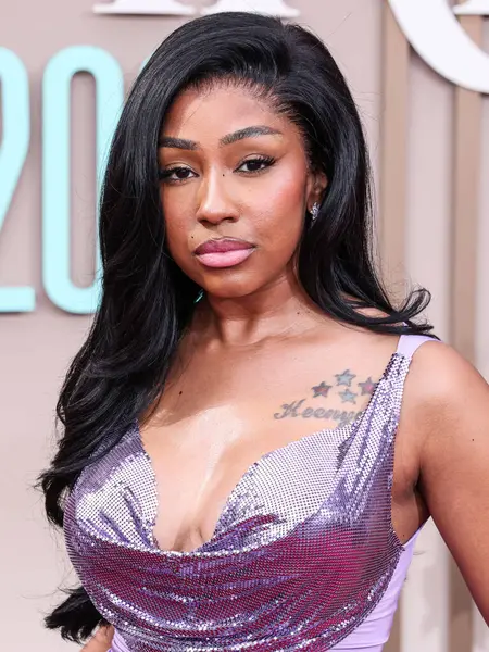 Yung Miami, 9 Haziran 2025 tarihinde Los Angeles, Kaliforniya 'da Peacock Theater' da düzenlenen BET Ödülleri 'ne (25.. 