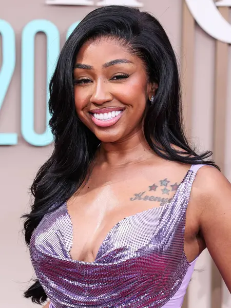 Yung Miami, 9 Haziran 2025 tarihinde Los Angeles, Kaliforniya 'da Peacock Theater' da düzenlenen BET Ödülleri 'ne (25.. 