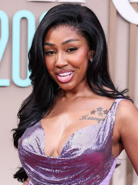 Yung Miami, 9 Haziran 2025 tarihinde Los Angeles, Kaliforniya 'da Peacock Theater' da düzenlenen BET Ödülleri 'ne (25.. 