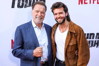 Avusturyalı ve Amerikalı aktör, eski Kaliforniya Valisi, iş adamı, eski politikacı ve eski profesyonel vücut geliştirici Arnold Schwarzenegger ve İngiliz aktör Guy Burnet Netflix 'in' FUBAR 'ikinci sezonunun Los Angeles Premiere' ine geldiler. 