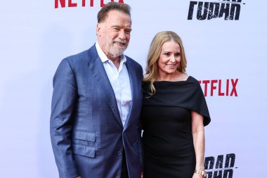 HOLYWOOD, LOS ANGELES, CALIFORNIA, ABD - 11 Haziran: Arnold Schwarzenegger ve Heather Milligan Netflix 'in' FUBAR '2 sezonunun Los Angeles prömiyerine geldiler 