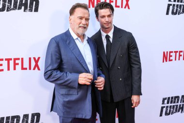 Avusturyalı ve Amerikalı aktör, eski Kaliforniya Valisi, iş adamı, eski politikacı ve eski profesyonel vücut geliştirici Arnold Schwarzenegger ve oğlu / Amerikalı aktör ve model aktör ve model Patrick Schwarzenegger 