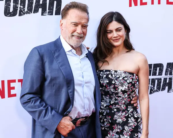 Avusturyalı ve Amerikalı aktör, eski Kaliforniya Valisi, iş adamı, eski politikacı ve eski profesyonel vücut geliştirici Arnold Schwarzenegger ve Amerikalı aktris Monica Barbaro Netflix 'in' FUBAR 'ikinci sezonunun Los Angeles Premiere' ine geldiler.